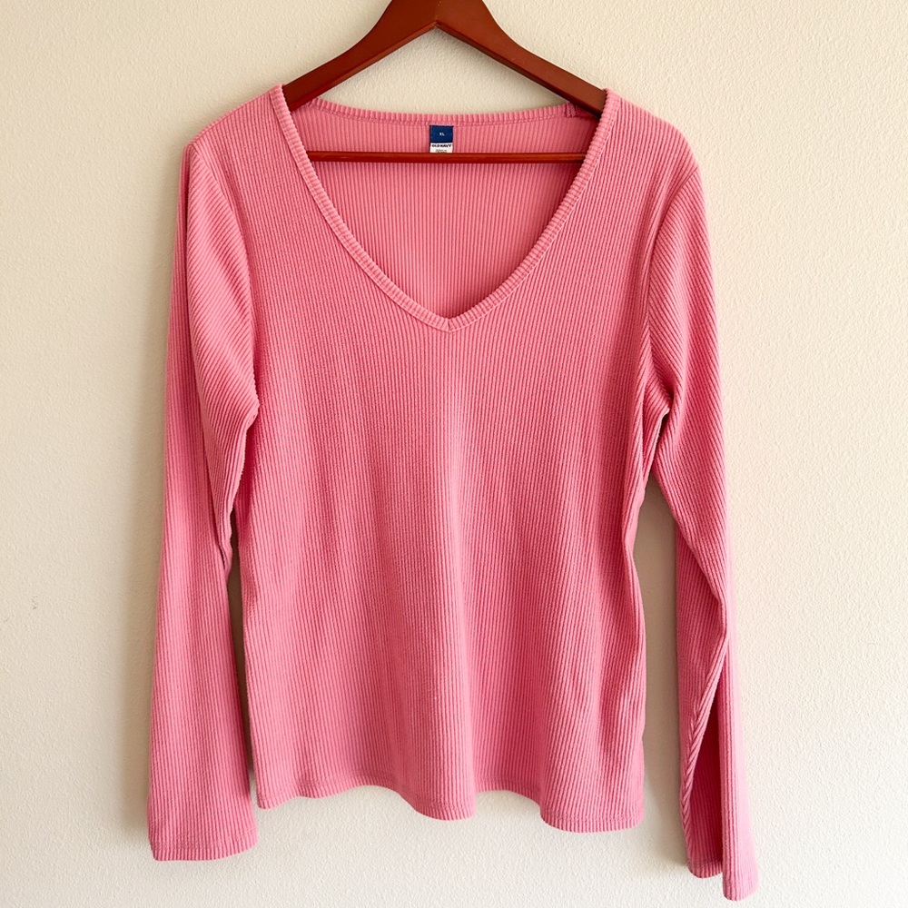 GUC Old Navy Plush Knit Long Sleeve V-Neck Tee